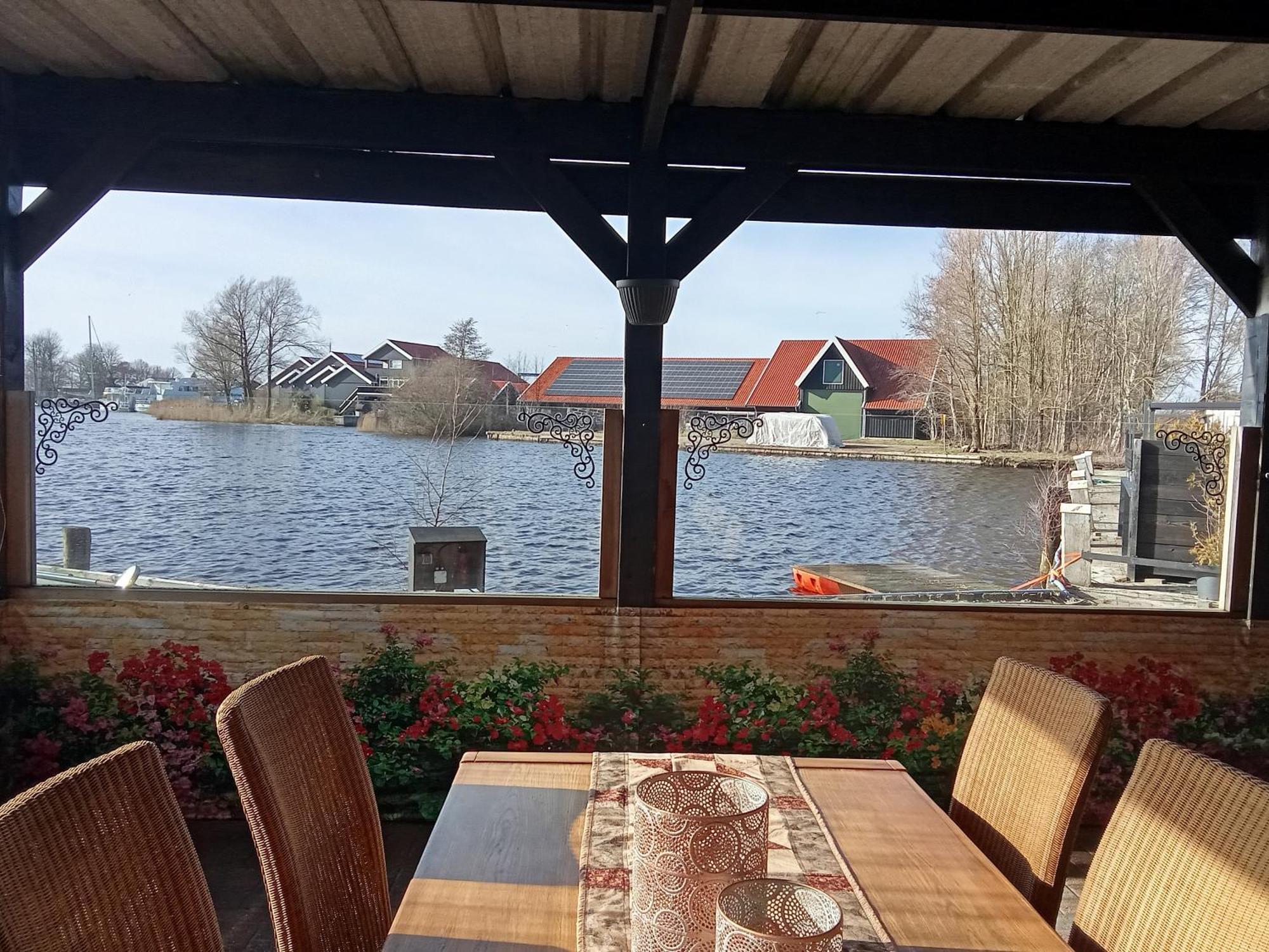 B&B Aan Het Water Эрневальд Экстерьер фото